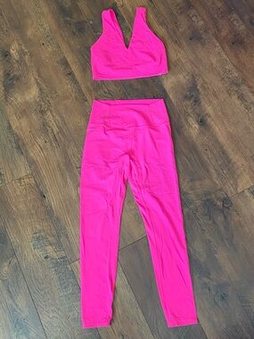 Free People Movement Women’s Leggings & V-Neck Sports Bra Set - Hot Pink